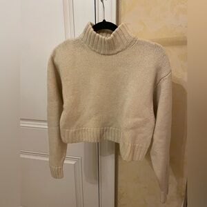 🚨available until end of July🚨 Aritzia Cropped Turtleneck in Butter Yellow